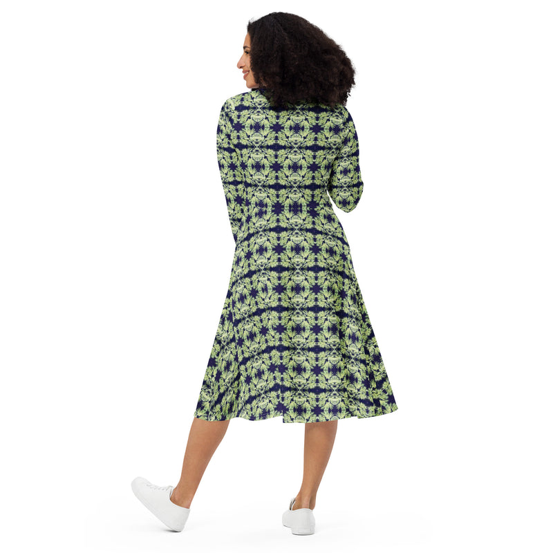 Lovin Lichen Midi Dress | Black Botanical Art