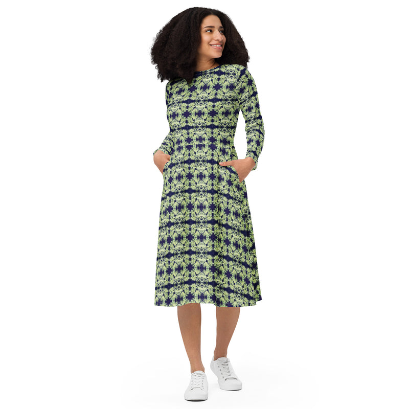 Lovin Lichen Midi Dress | Black Botanical Art